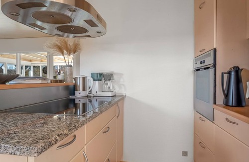 Dannemare House | "Hattie" - 100m from the sea by Interhome