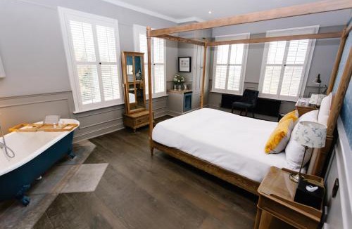 Gloucester Hotel | Hatton Court Hotel