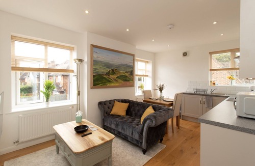 Wellington Apartment | Haughmond - Delightful Serviced Apartment