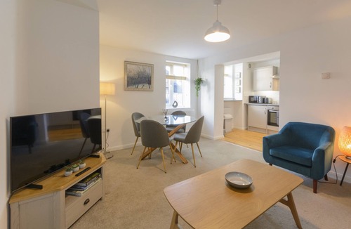 Wellington Apartment | Haughmond - Delightful Serviced Apartment