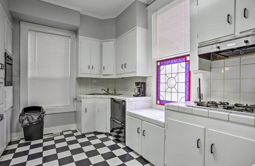 Fairfield Historic District House | Haunted Shreveport Home ~ 3 Mi to Downtown Fun!