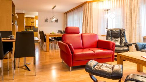 Saas-Fee Apartment | Haus Alpenglück