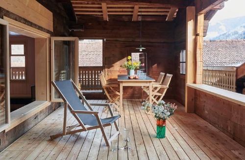 Jenaz House | Haus am Platz - Vacation in architectural monument