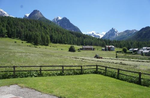 Engadin Scoul Apartment | Haus am See