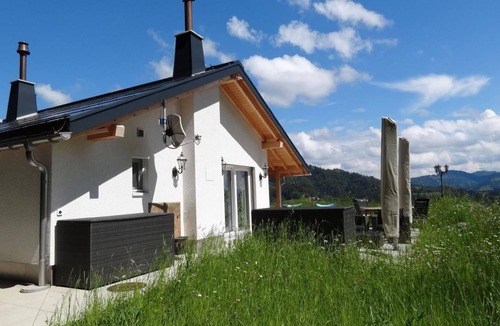 Pfaffikon District House | Haus am Sternsberg by Interhome