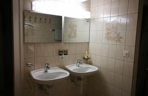 Mitloedi Hostel | Haus Bünten