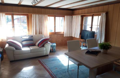 Klosters Platz Apartment | Haus Corina