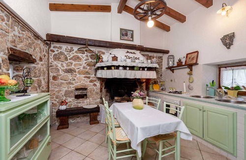 Rabac Villa | Haus Salakova a lovely vintage stone house