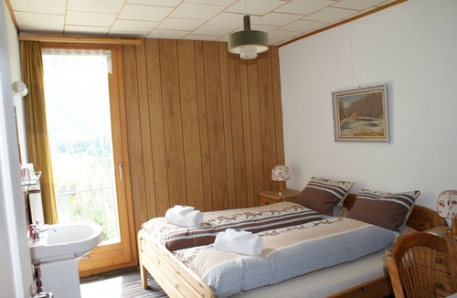 Kiental Bed & Breakfast | Haus Schonegg BnB Swiss Alpine Paradise