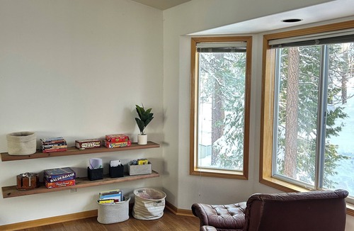 Tahoe Paradise Cabin | Haus von FAT - Hot Tub, by Hiking