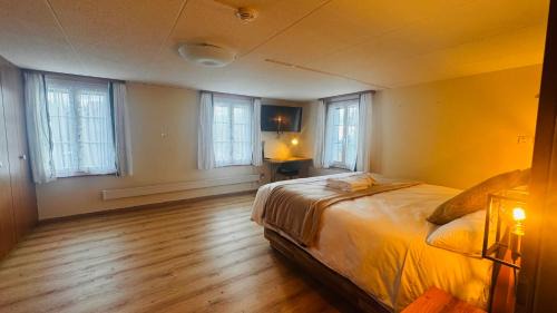 Oberurnen House | HausHarder Rooms