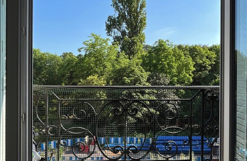 Vignerons Apartment | Haussmann Charm · Facing the Woods · 15 min to Central Paris/Disney