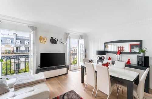 Arts-et-Metiers Apartment | Haussmannian apartment - top floor