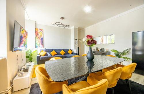 Bouguenais Apartment | Haussmannien Standing and Confort - Sauna - 7 pers