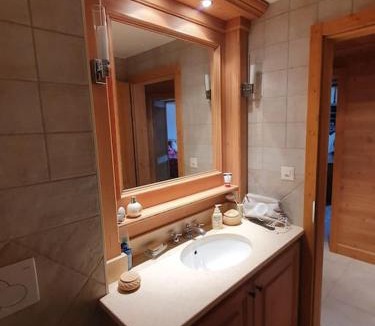 Les Posses-sur-Bex Apartment | Haut closel 4