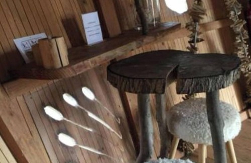 Wail House | Haut-Perchée cabin at 16m