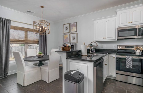 Northport House | Haute Hideaway!