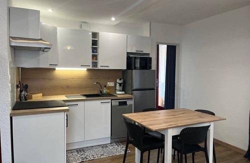 Luz-Saint-Sauveur Apartment | Hautes-Pyrénées Studio, quiet building, private parking, near the center