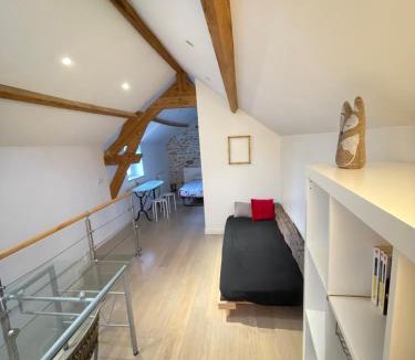 Boisemont House | Hautil room