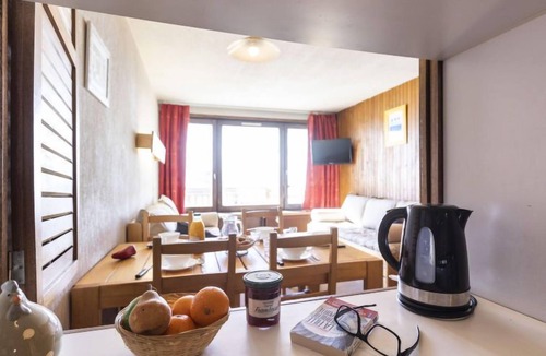 Val-Thorens Apartment | Hauts De Chaviere A13 by Interhome