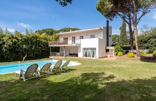 La Canyera Villa | Hauzify I Can Moiset