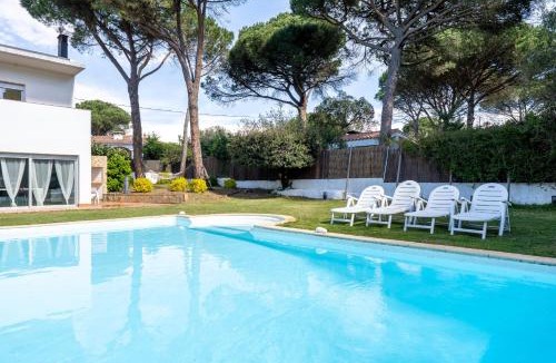 La Canyera Villa | Hauzify I Can Moiset
