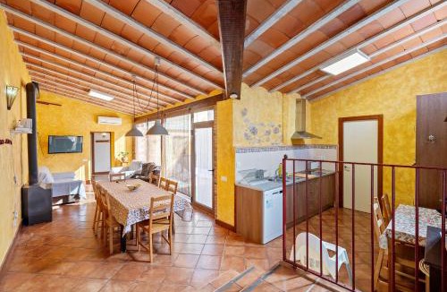 El Rourell House | Hauzify I Casa Rourell