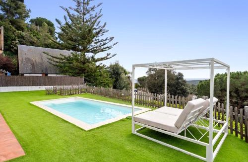 Sant Cebria de Vallalta House | Hauzify I Casa Montjuïc