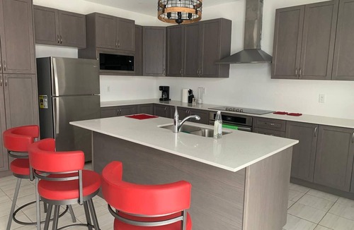 Lindsay House | Have a wonderful time in this beautiful house!