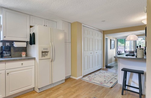 Crystal River House | HAVE IT ALL with floating dock, commercial icemaker and deepest canal in town!