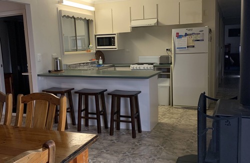 Yarrawonga House | Haven at Hogans cottage