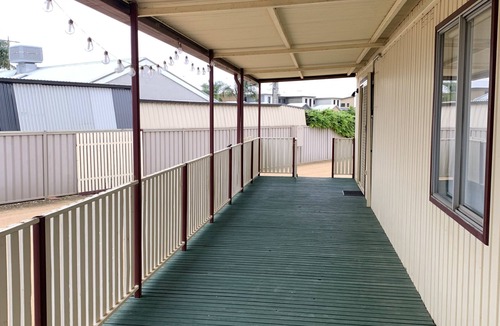 Yarrawonga House | Haven at Hogans cottage