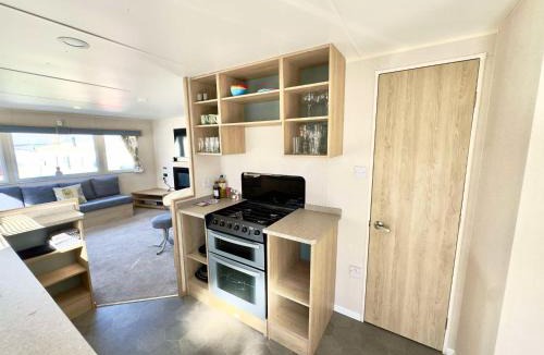 Isle of Grain House | Haven Caravan