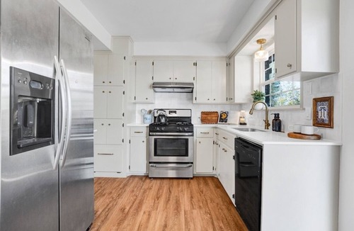 Van Buren House | Haven Hill | NEWLY renovated, Charming & Cozy Home