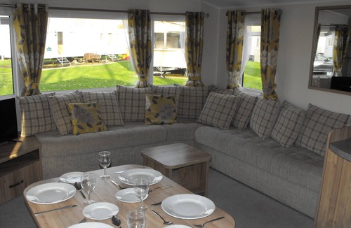 Burnham-on-Sea House | Haven Holiday Caravan with Decking, Prestige Rated