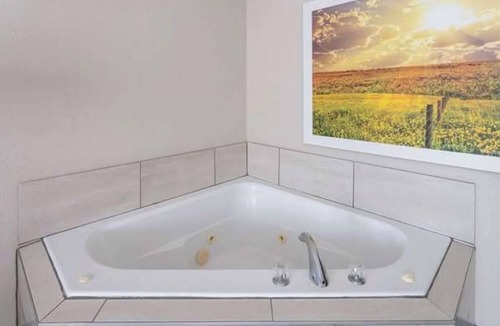 Louisburg Hotel | Haven Inn & Suites