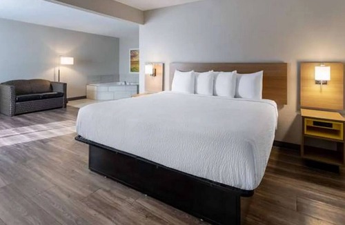 Louisburg Hotel | Haven Inn & Suites