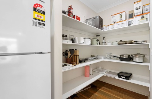 Point Cook House | Haven near Tarneit main shops