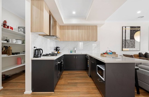 Point Cook House | Haven near Tarneit main shops