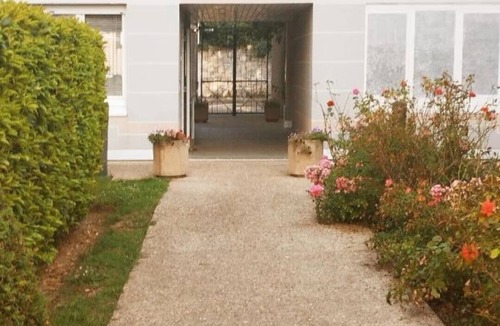 L'Hay-les-Roses Apartment | Haven of Peace