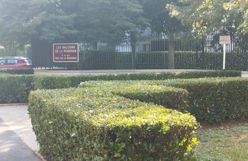 L'Hay-les-Roses Apartment | Haven of Peace