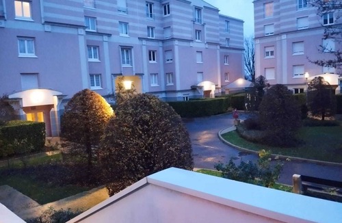 L'Hay-les-Roses Apartment | Haven of peace