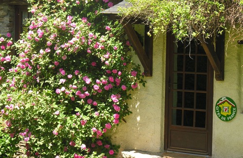 Oust House | Haven of peace opposite Mont Valier 2838 m