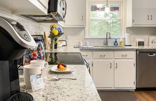 Durham House | Haven of Rest 3BR near Duke, RDU, RTP w EV Charger by RedAwning