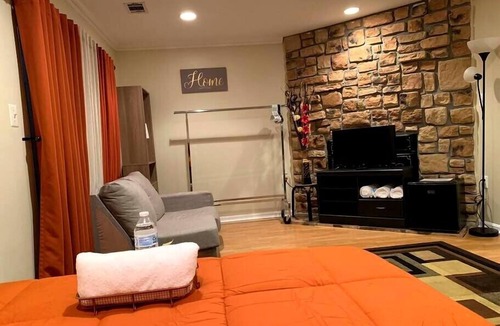 Hybla Valley House | Haven Place, Alexandria