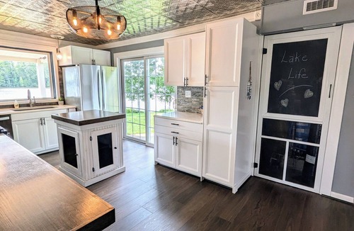 Upper Peninsula Michigan House | Haven Point Lakefront Bungalow