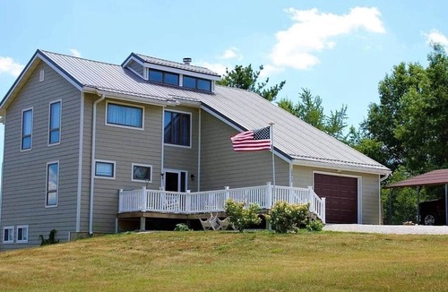 Stoutsville House | Haven @ the Lake | Hot Tub | Fire Pit| Lake View