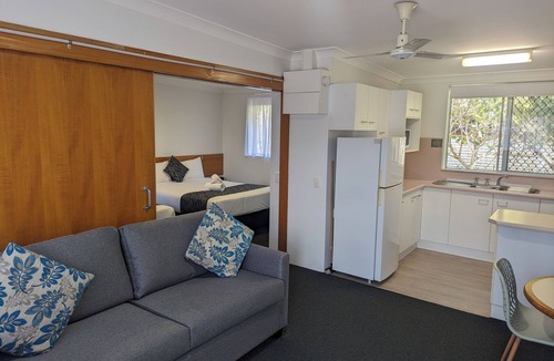 North Haven Hotel | Haven Waters Motel & Apartments