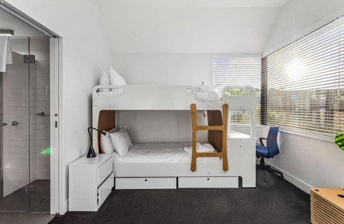 Hobsonville House | Havenview Residence with courtyard