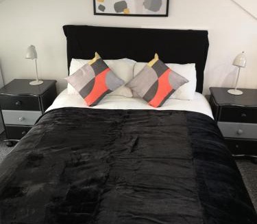 Pettits House | Havering Hotel